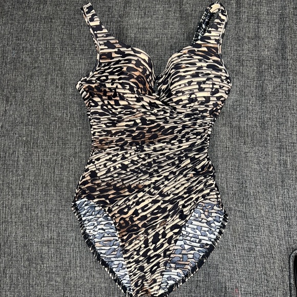 SOLD - Picture 3 of 8